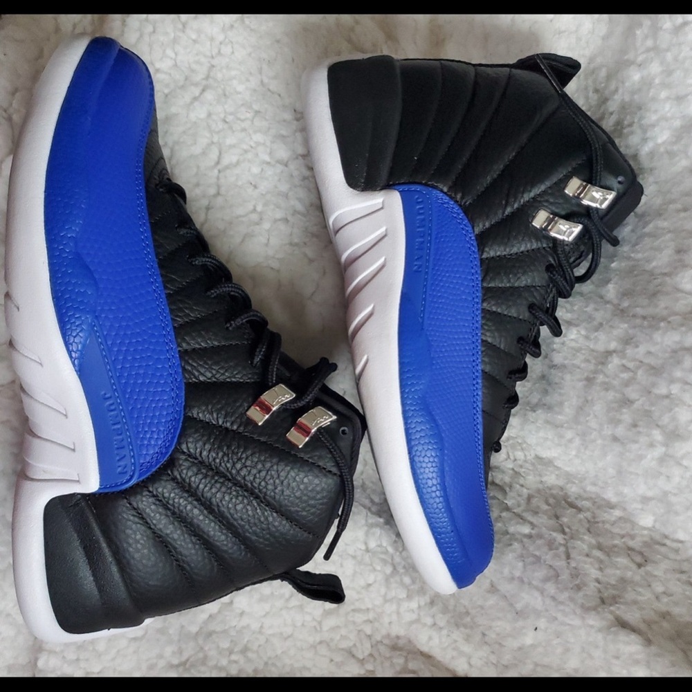 Jordan 12 size 6